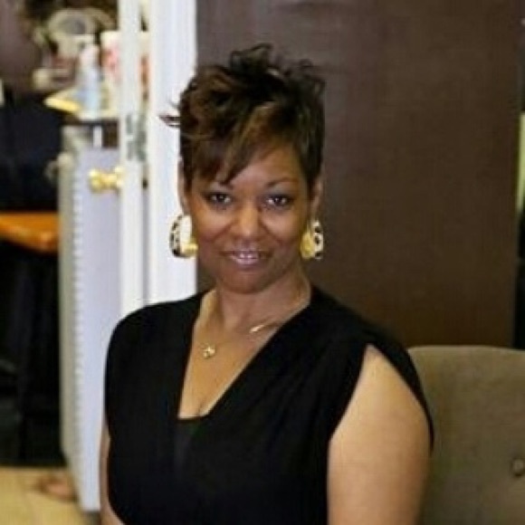 Meet your Posher, Bobbie - Picture 1 of 1